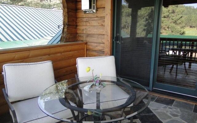 Elkwood Manor Luxury Bed & Breakfast