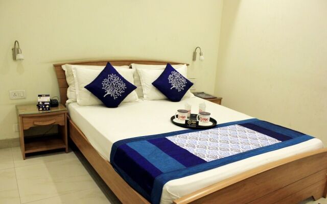 OYO 9899 Hotel Palm Tree