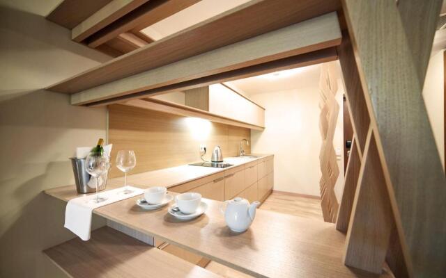 Mana Suites & Sea