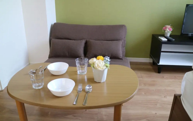 Rebanga Namba Minami Apartment