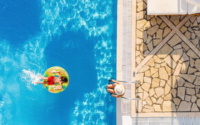 Roda Beach Resort & Spa