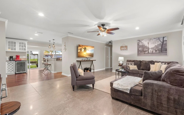 Apollo Beach House