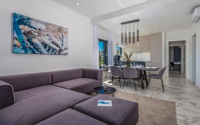Awesome Apartment in Malinska With Jacuzzi, Wifi and 3 Bedrooms