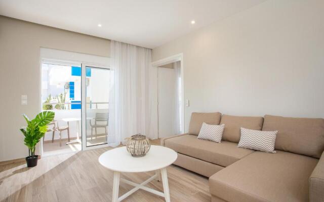 Avi Suites 1