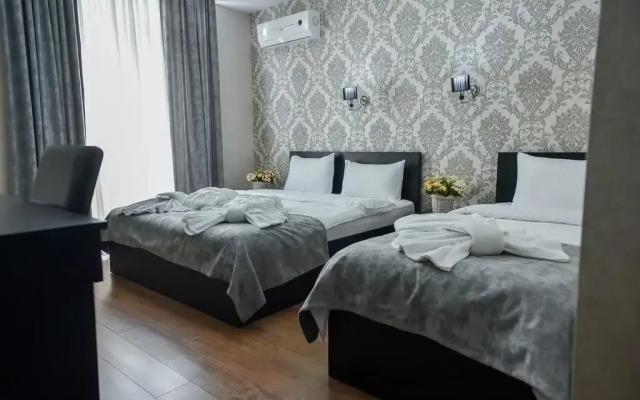 Marialuis Hotel