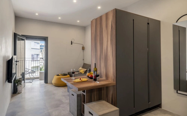 Sunny Studio Near the Beach by Sea N Rent