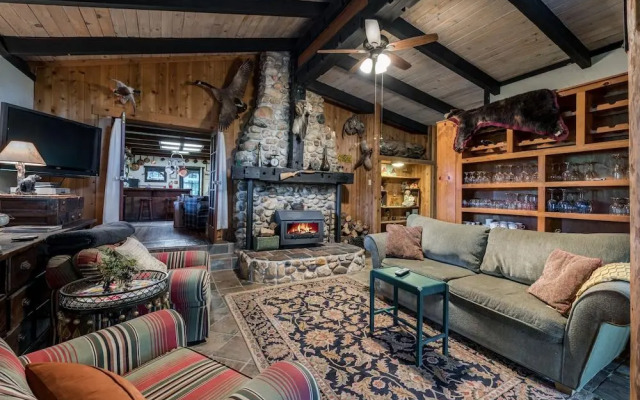 The Davies Family Inn