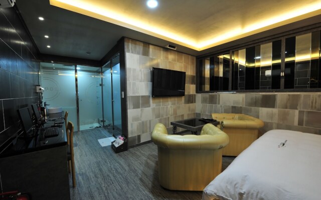 YTT Motel