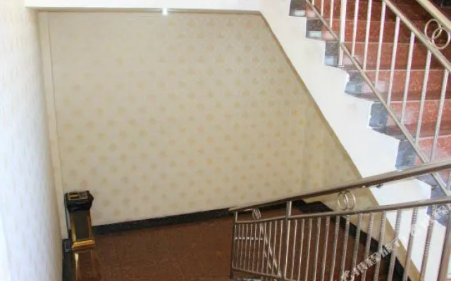 西昌壹壹捌商务快捷酒店