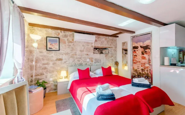 Studio Apartments sv. Duje