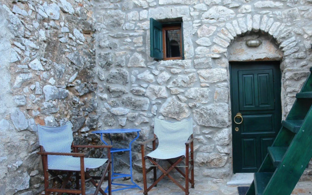 Spitakia