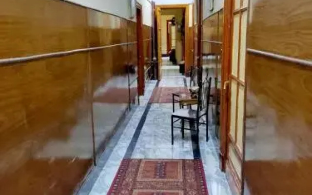 Triomphe Hotel