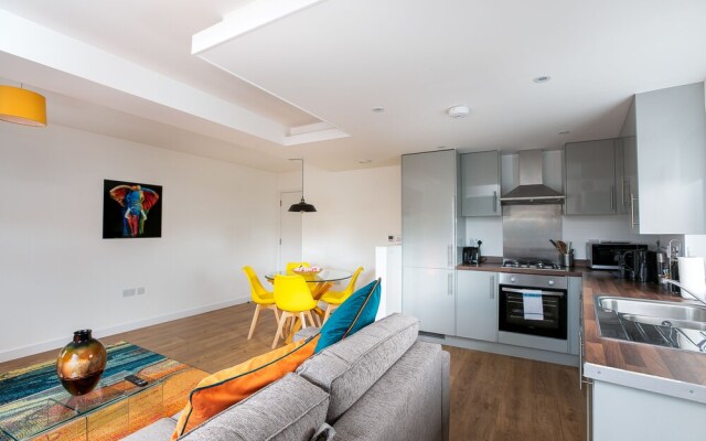 Kew Bridge Apartments (Peymans)
