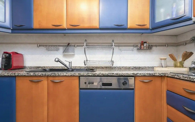 Cosy Parliament by Homing