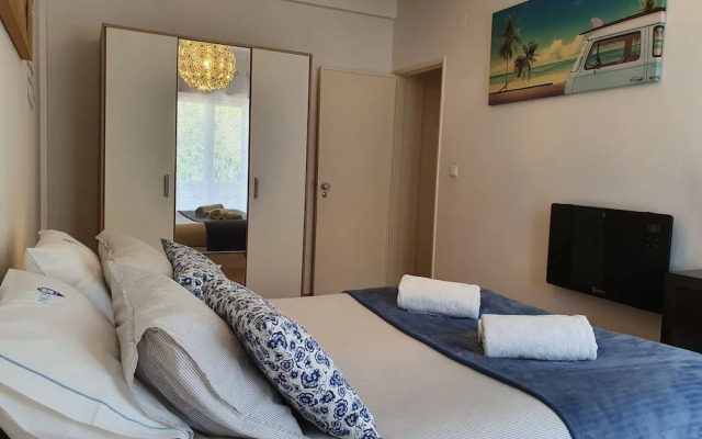 Caparica Cliff View by Host-Point
