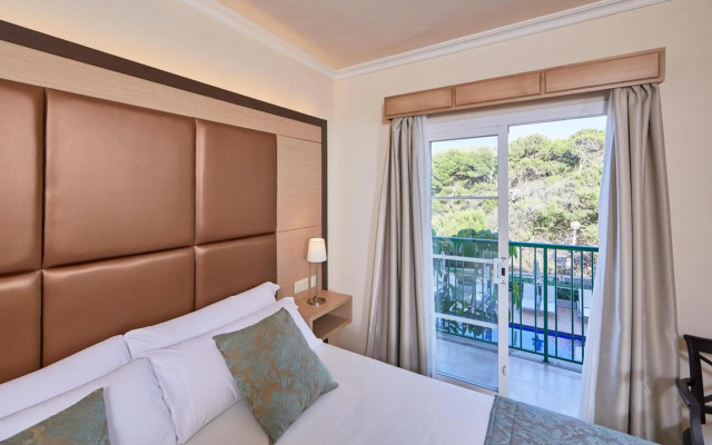 Zafiro Cala Mesquida Hotel