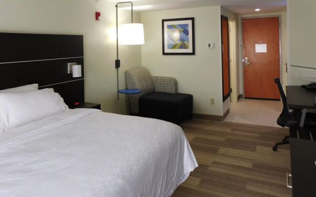 Holiday Inn Express Coventry S - West Warwick Area by IHG