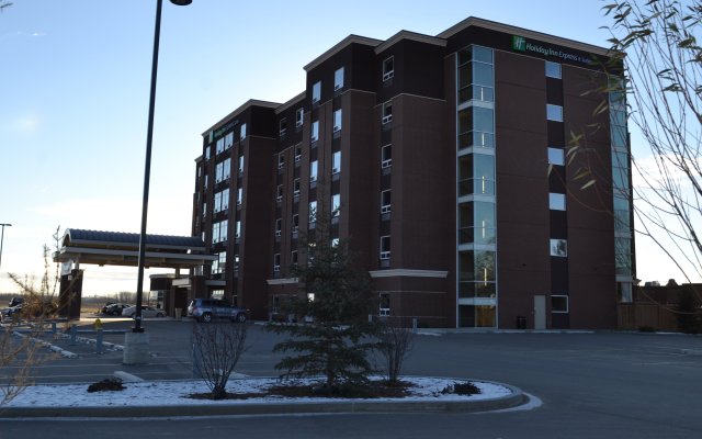 Holiday Inn Express & Suites Cold Lake, an IHG Hotel