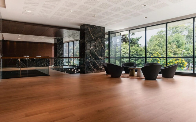 8010 Urban Living Luxury Home Experiences.