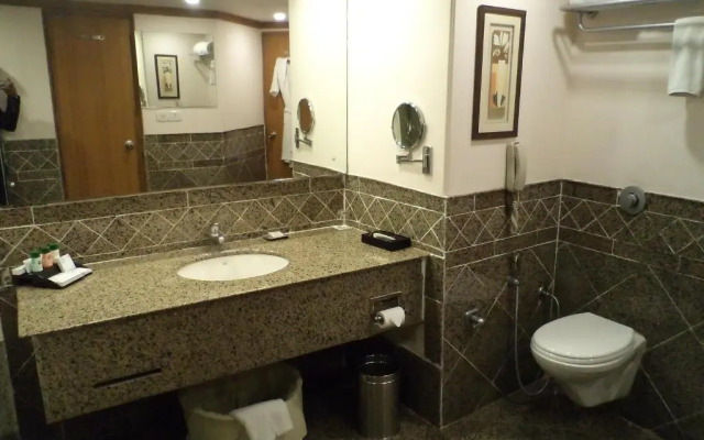 Fortune Inn Riviera Hotel