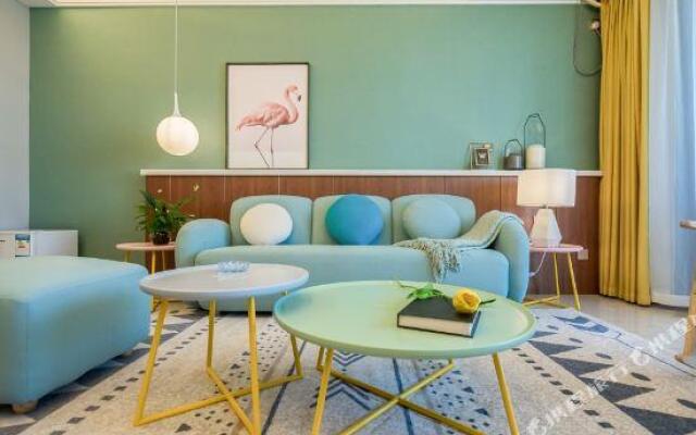 Xinyang Celebrity Art Hotel