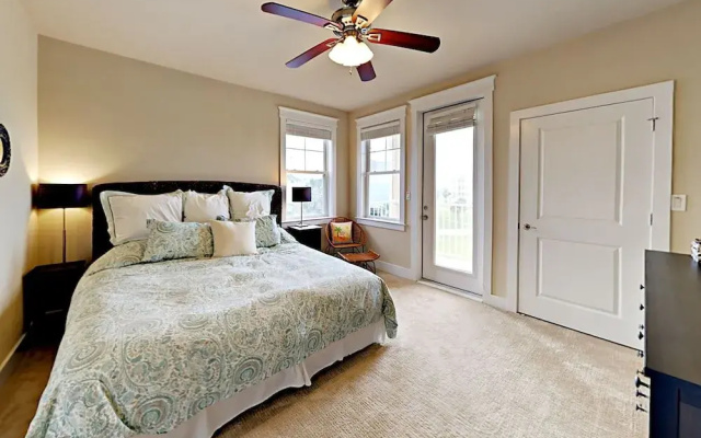 Pointe West #203 - 3 Br Condo