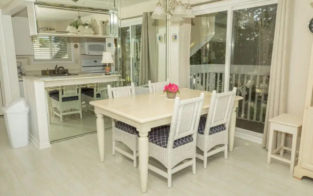 Sandpiper Cove 1082 2 Bedroom Condo by RedAwning