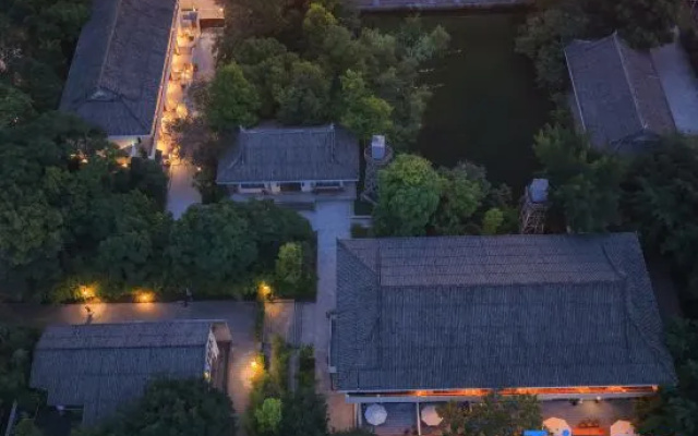 Lotus Yard Zen Hotel