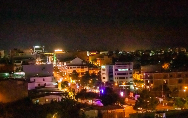 La Mia Lakeview Hotel