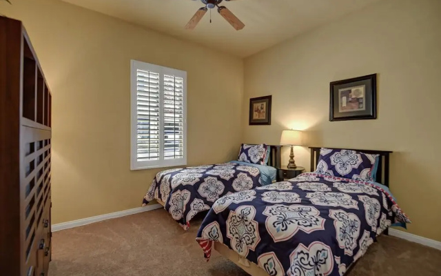 Barefoot Villa Mountain Views & Luxury Spa Access