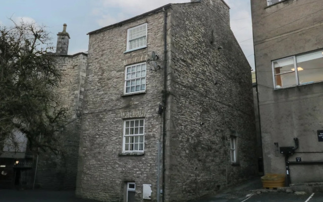 Flat 1