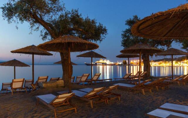 By the sea luxury suites