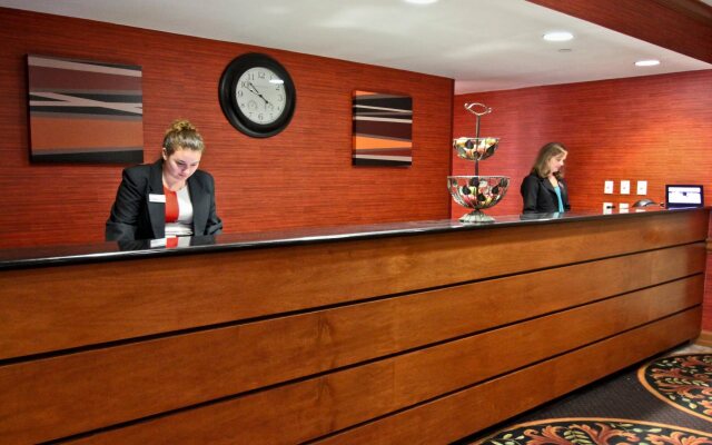 Radisson Hotel Rochester Airport