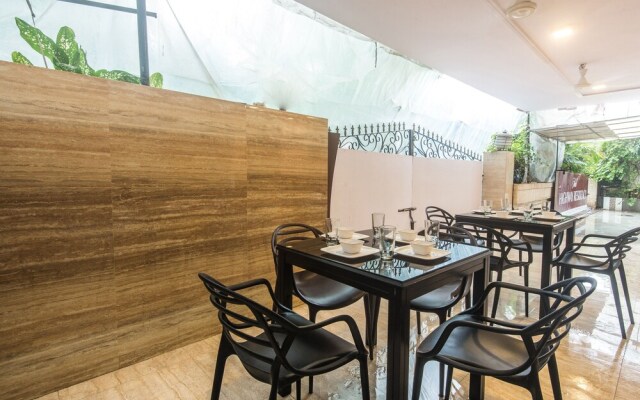 OYO Flagship 573 Chakala Sahar Road