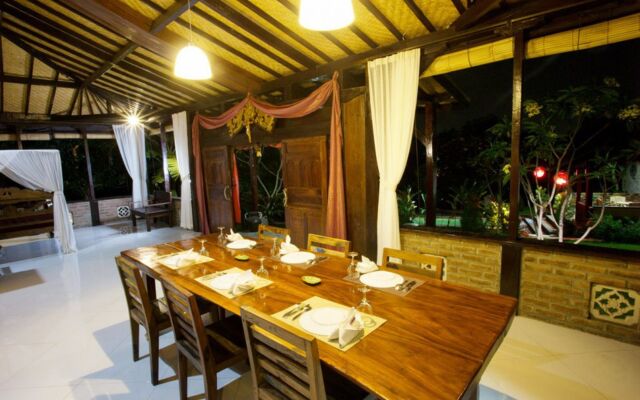 Kubu Ampo Villa