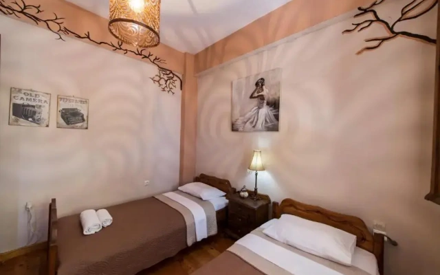 Manthiata Studios