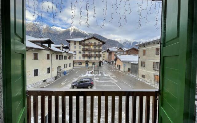 Trilocale con balcone San Gerolamo 055