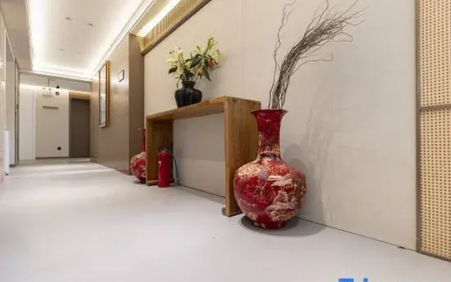 Sansheng Homestay (Datong Mingtang Park)