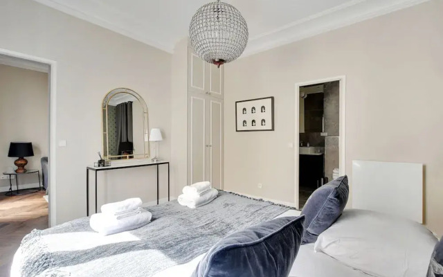 Charming Apartment - 1br/4p - Place Victor Hugo
