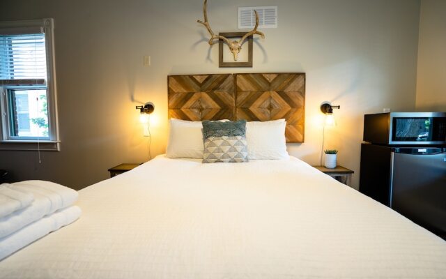 The Curtis Park Club