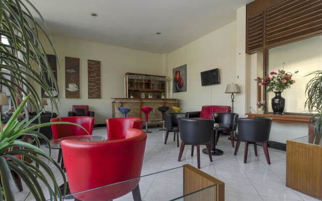 RedDoorz Plus near Grage City Mall