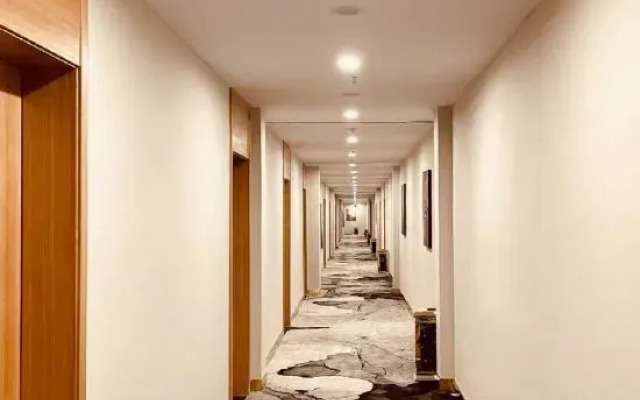 Narada Hotel (Fuyang Jiaobai Commercial Building)
