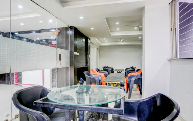 Super Townhouse Godavari Riverbank Formerly Shanti Datta Inn