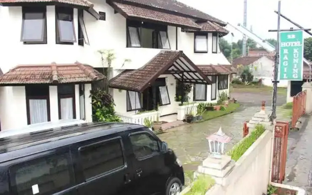 Hotel Ragil Kuning