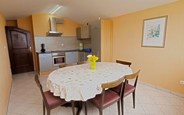 Apartment Denis 19
