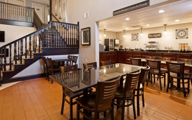Best Western Plus Russellville Hotel & Suites