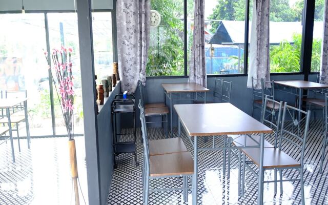 Khom Kaew Resort
