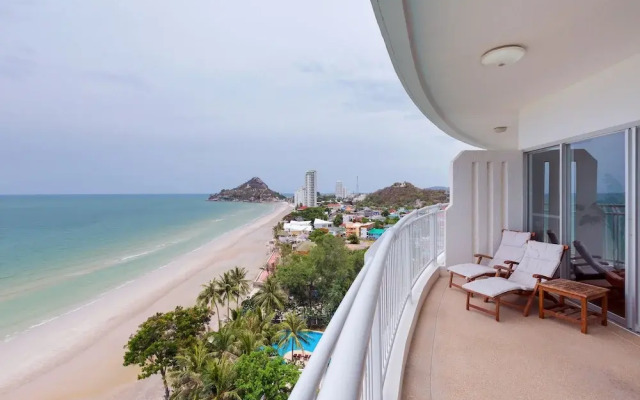 Baan TiewKlurn Beachfront Condomium