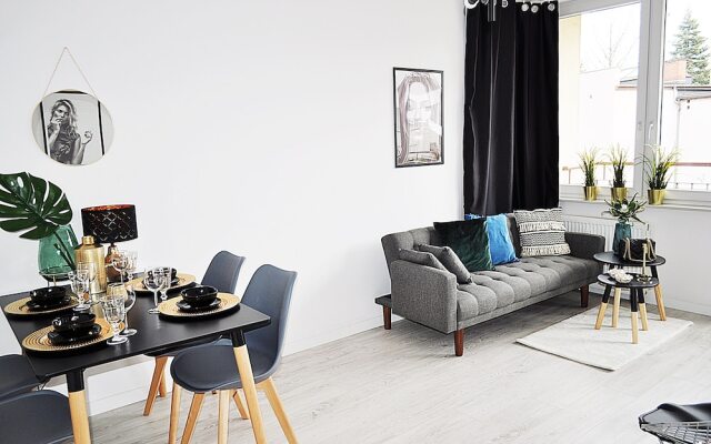 M11 Outstanding Apartment with Balcony