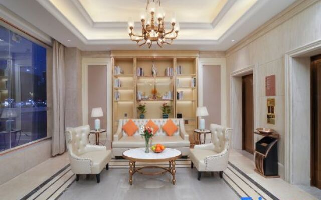 Vienna Hotel (Kunshan Huaxi Garden metro )